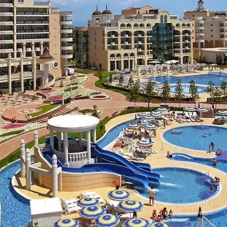 Sunset Resort פומורי