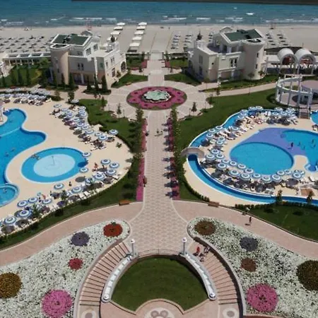 Sunset Resort מלון דירות
