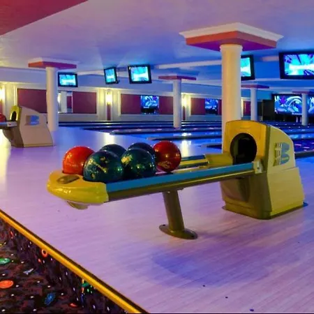 Sunset Resort מלון דירות פומורי